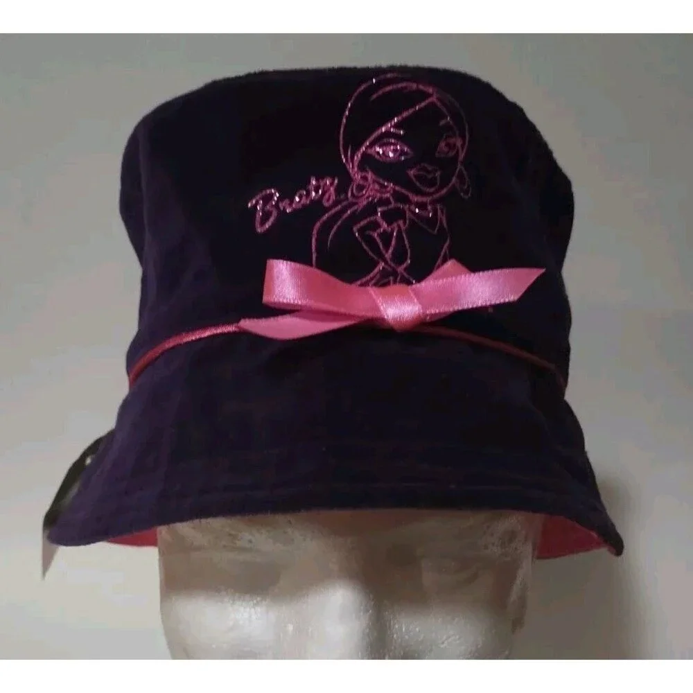 2004 BRATZ MGA Entertainment Inc. Girl Youth Bucket Hat Purple Velvet NEW! NOS